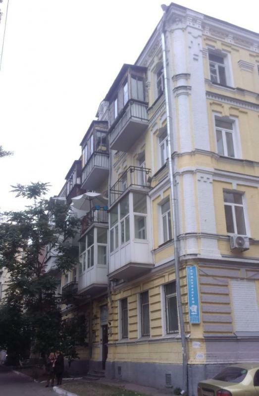 Київ, Володимира Антоновича вул., 41