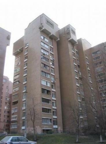 Київ, Володимира Антоновича вул., 5