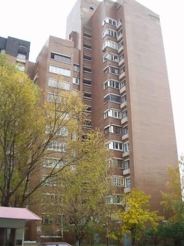 Киев, Владимира Антоновича ул., 150