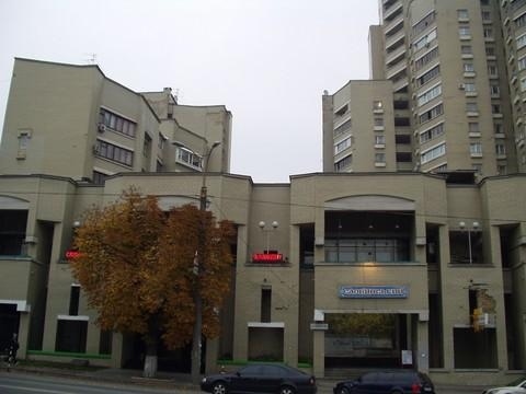 Киев, Владимира Антоновича ул., 125