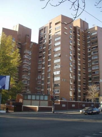 Київ, Володимира Антоновича вул., 160
