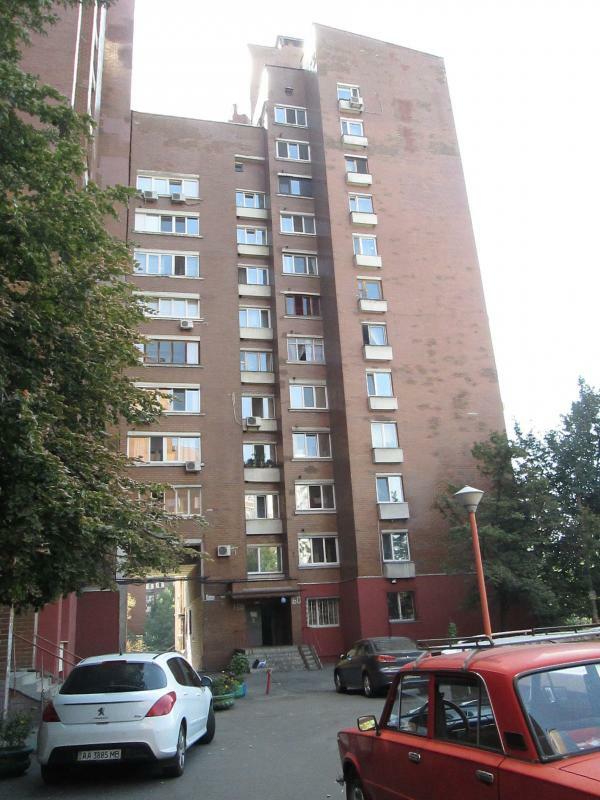 Київ, Володимира Антоновича вул., 160