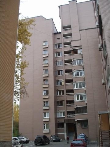 Київ, Володимира Антоновича вул., 106