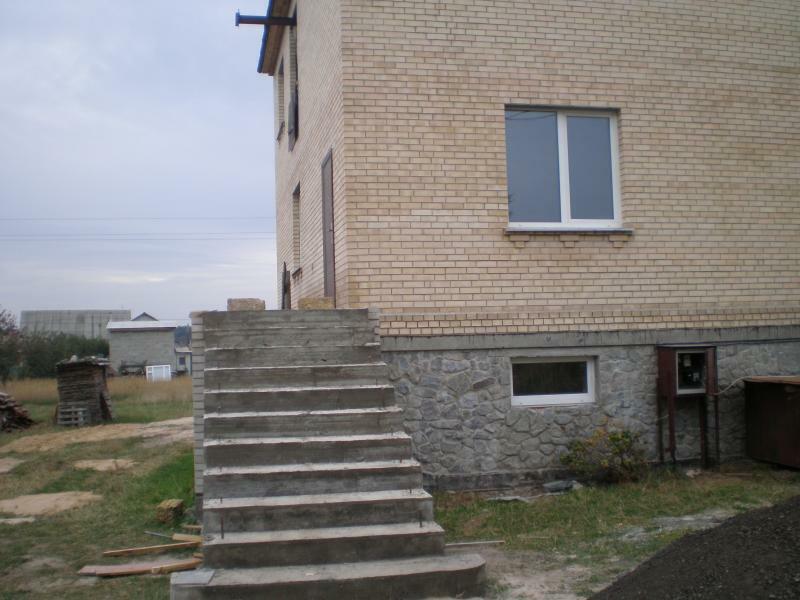 Киевская обл., Вышгородский район, с. Новые Петровцы, Лермонтова ул., 75