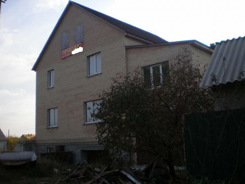 Киевская обл., Вышгородский район, с. Новые Петровцы, Лермонтова ул., 75