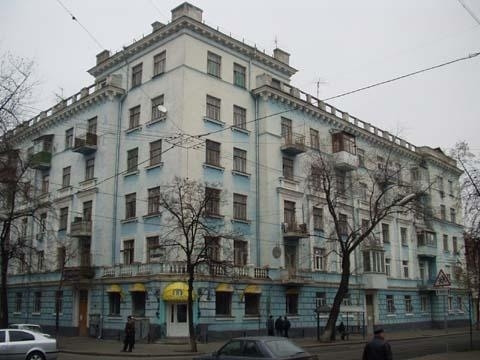 Оренда 3-кімнатної квартири 100 м², Братська вул., 10