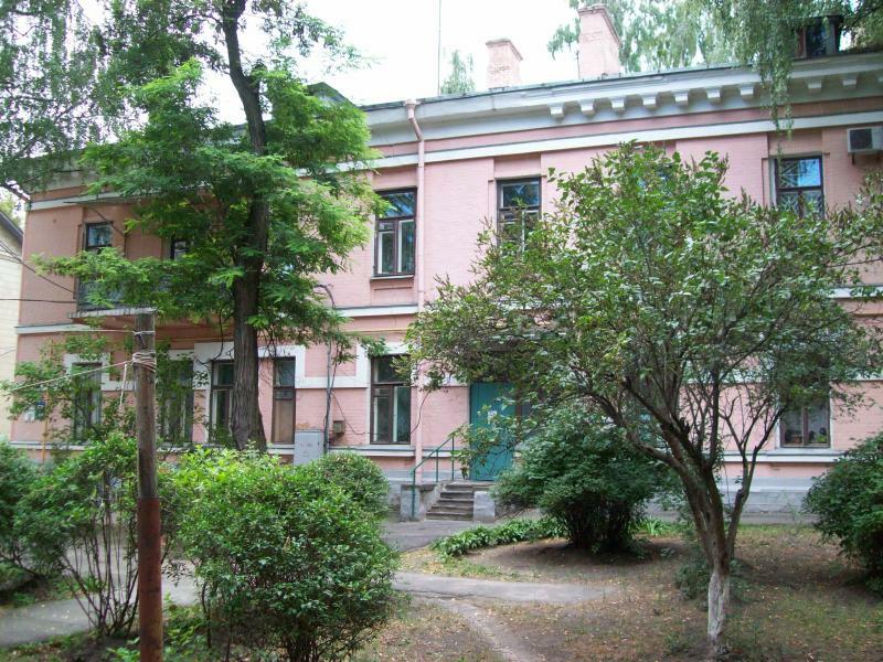 Киев, Брюллова ул., 10А