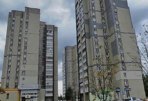 Київ, Булгакова вул., 16