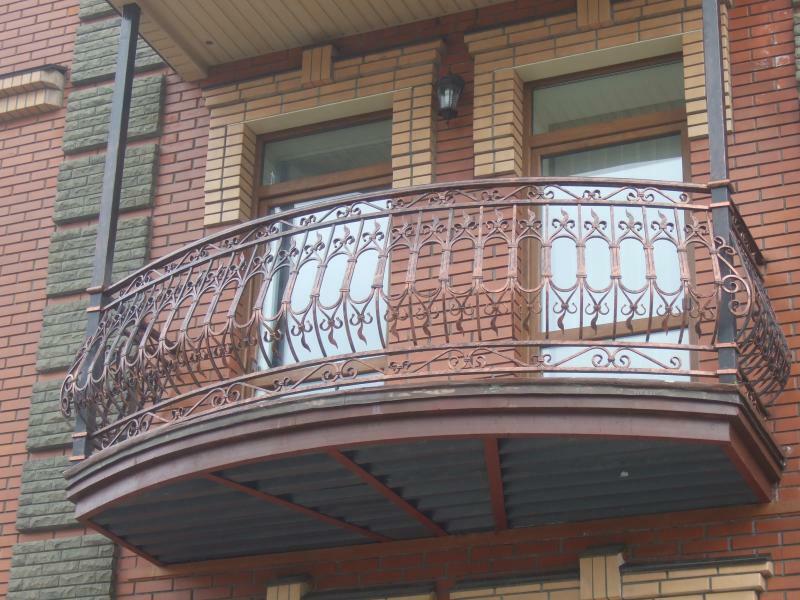Київ, Бориспільська вул., 18