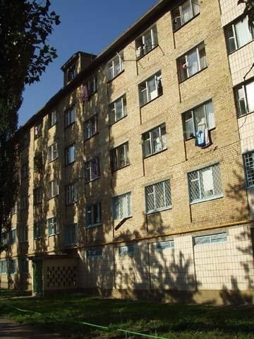 Київ, Братиславська вул., 8А