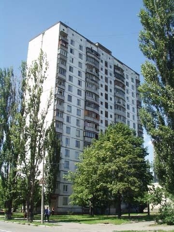 Оренда 1-кімнатної квартири 35 м², Братиславська вул., 2