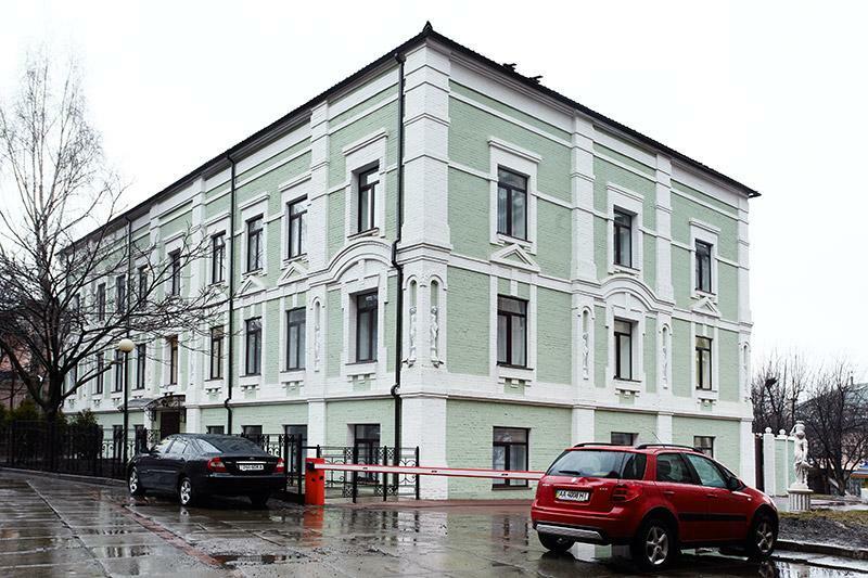 Киев, Бехтеревский пер., 12Б