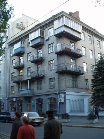 Киев, Бехтеревский пер., 3