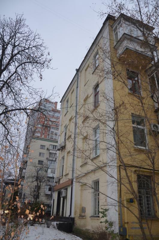 Київ, Велика Васильківська вул., 130