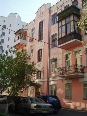 Київ, Левандовська вул., 8/15Б