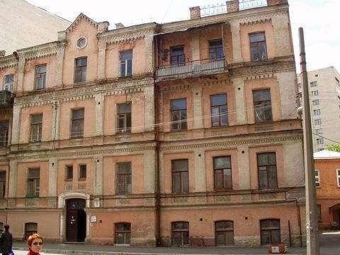 Київ, Левандовська вул., 12
