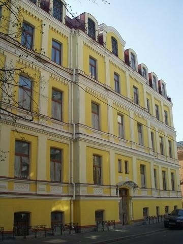 Київ, Левандовська вул., 12