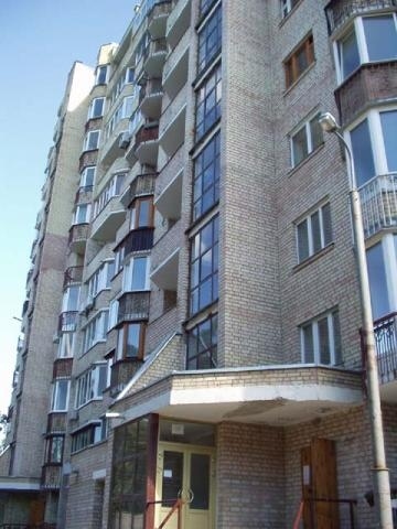 Київ, Артилерійський пров., 9А