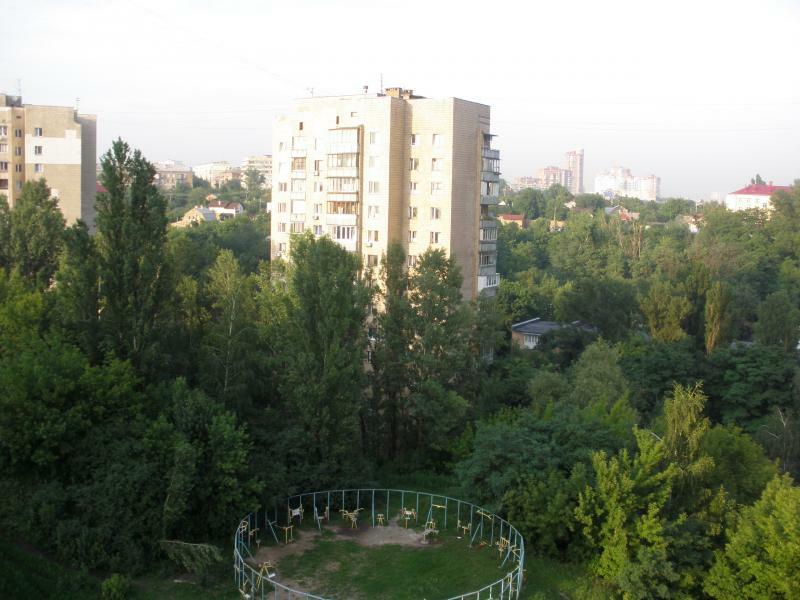 Київ, Бориса Гаріна вул., 53