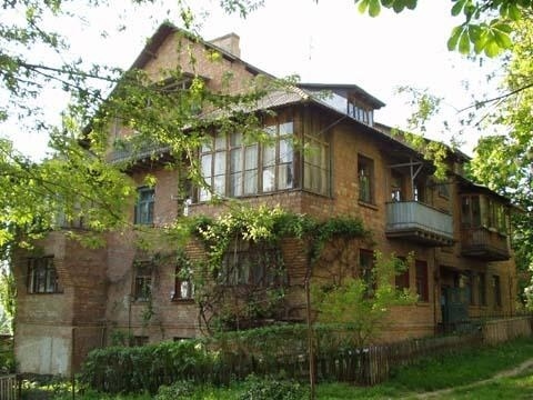 Київ, Бориса Гаріна вул., 64