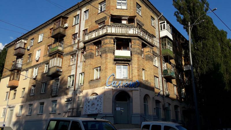Київ, Велика Китаївська вул., 83