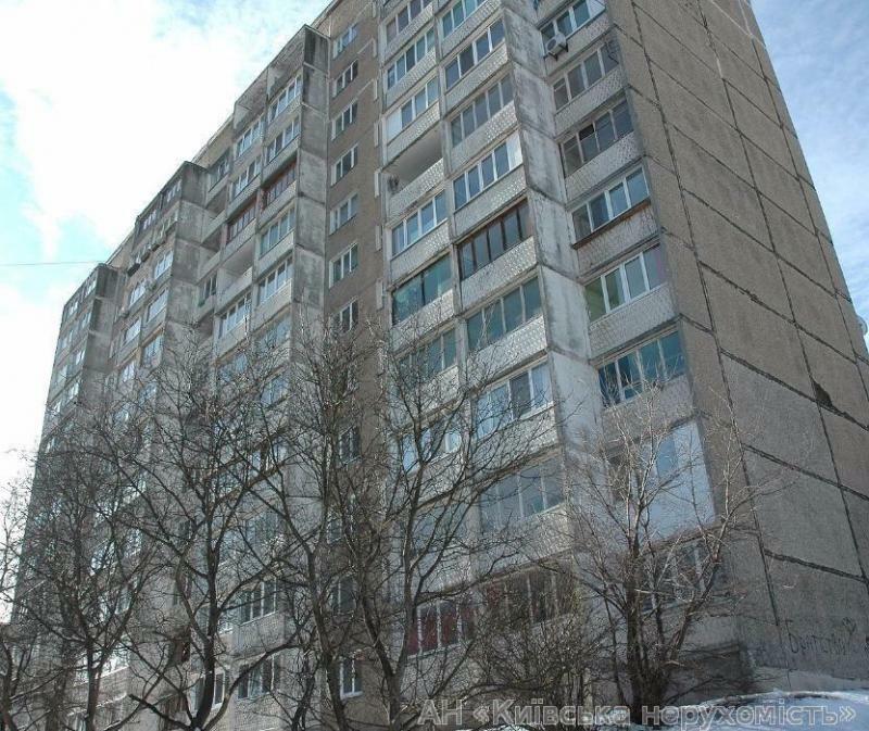 Київ, Велика Китаївська вул., 10