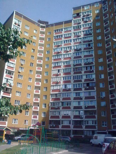 Київ, Бориса Гмирі вул., 3Б