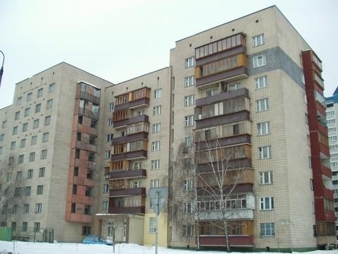 Київ, Братиславська вул., 7