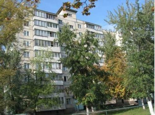 Київ, Березняківська вул., 5