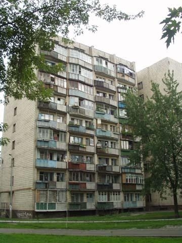 Київ, Березняківська вул., 34Б