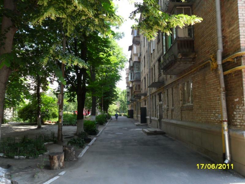 Киев, Белгородская ул., 8