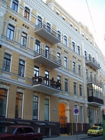 Киев, Владимирская ул., 20/1Б
