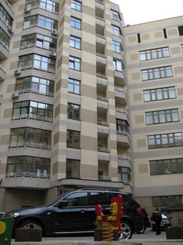 Київ, Володимирська вул., 49