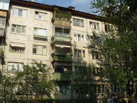 Киев, Бажова ул., 8