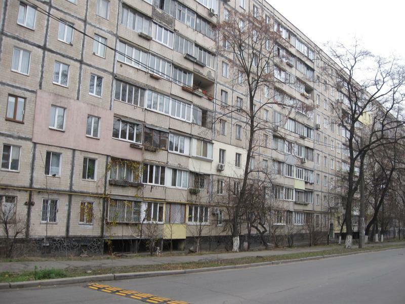 Киев, Бакинская ул., 37