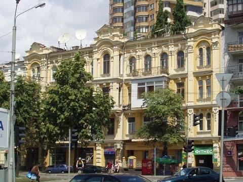 Киев, Бассейная ул., 15