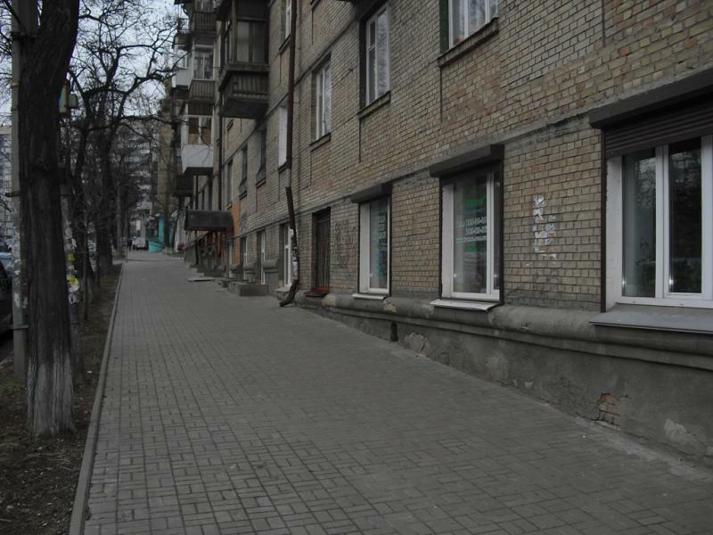 Київ, Бастіонна вул., 5