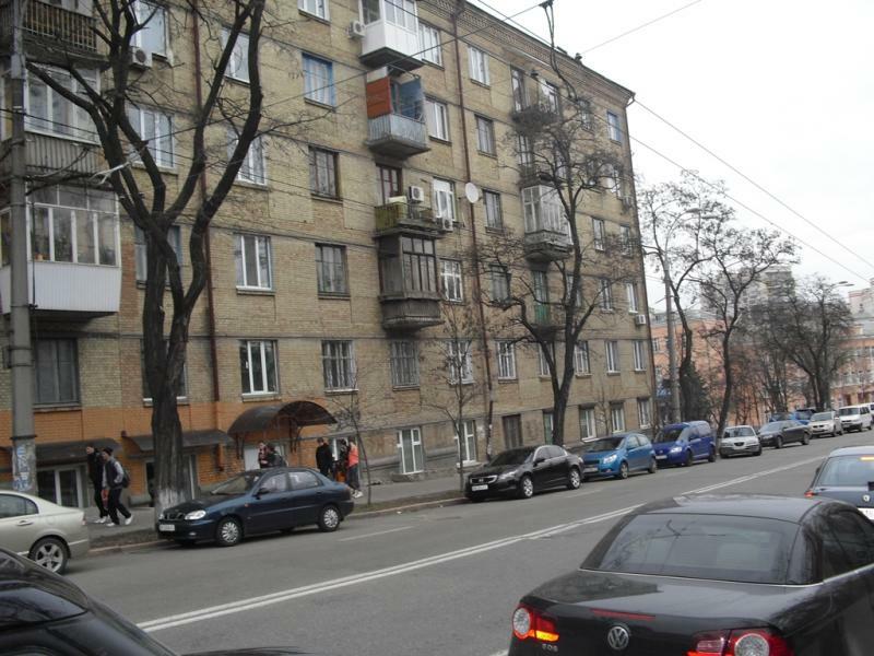 Київ, Бастіонна вул., 5