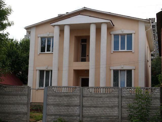Луганск, Октябрьская ул., 27