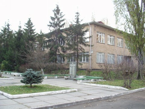 Київ, Баренбойма вул., 8