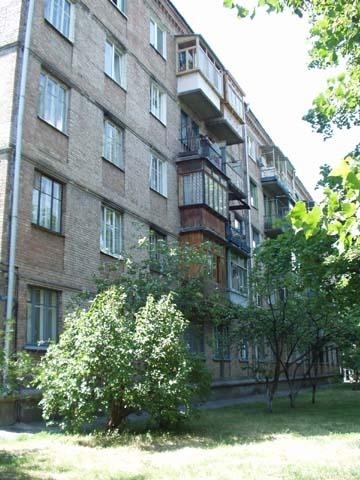 Киев, Бажова ул., 1