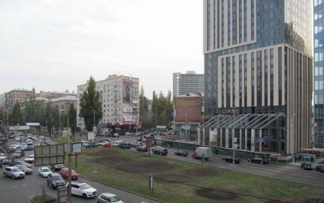 Київ, Басейна вул., 21А