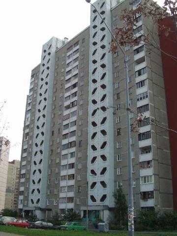 Киев, Анны Ахматовой ул., 21