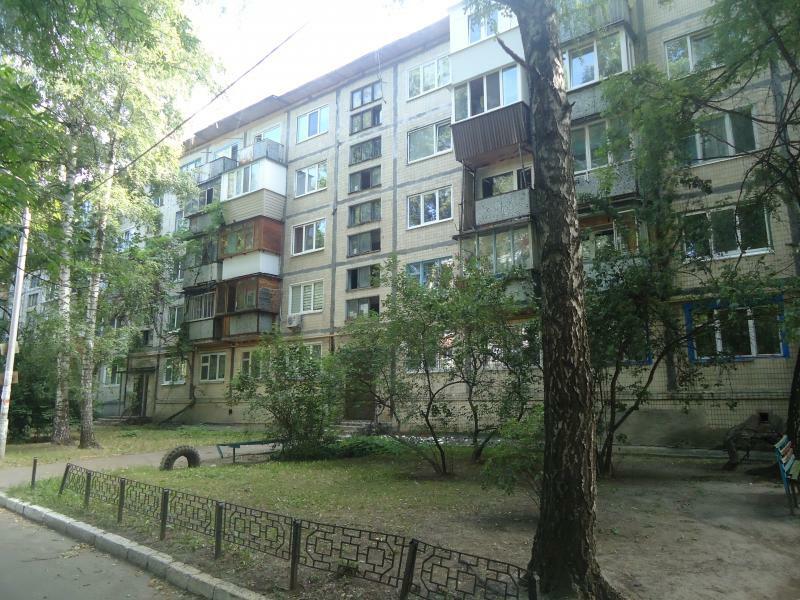 Київ, Академіка Корольова вул., 1/2