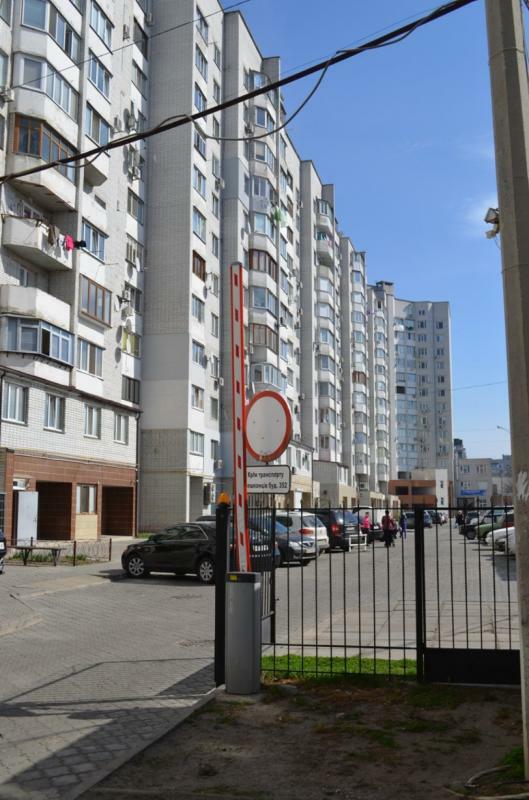 Аренда 3-комнатной квартиры 92 м², Шевченко бул., 352