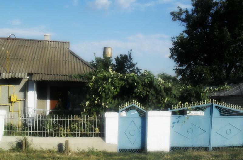 Херсонская обл., Бериславский район, пос. Веселое, Ленина ул., 12