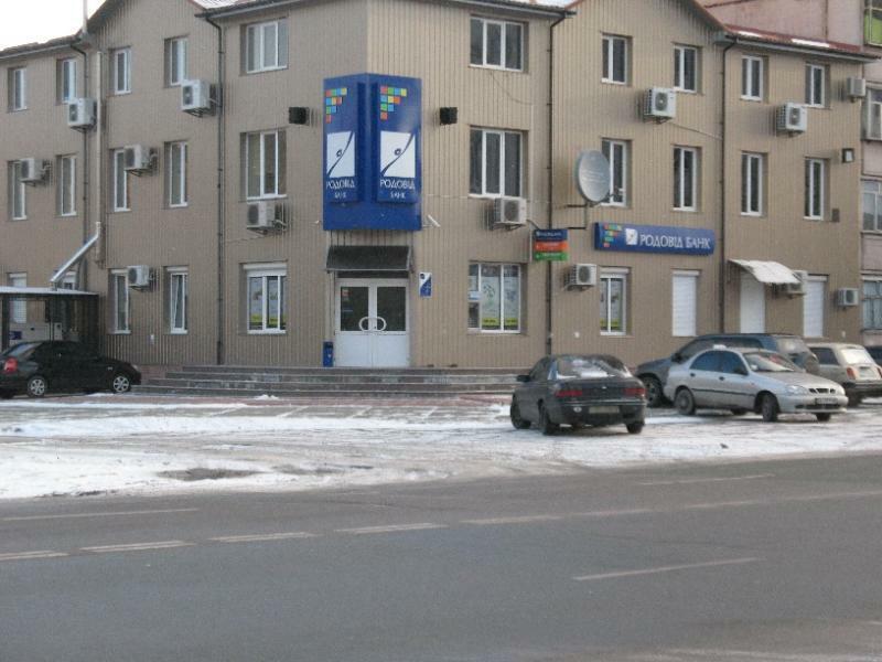 Київська обл., Броварський район, м. Бровари, Незалежності бул., 16