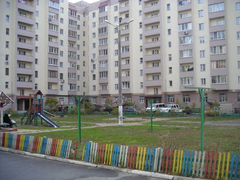 Київська обл., Обухівський район, м. Обухів, Миру вул., 17А