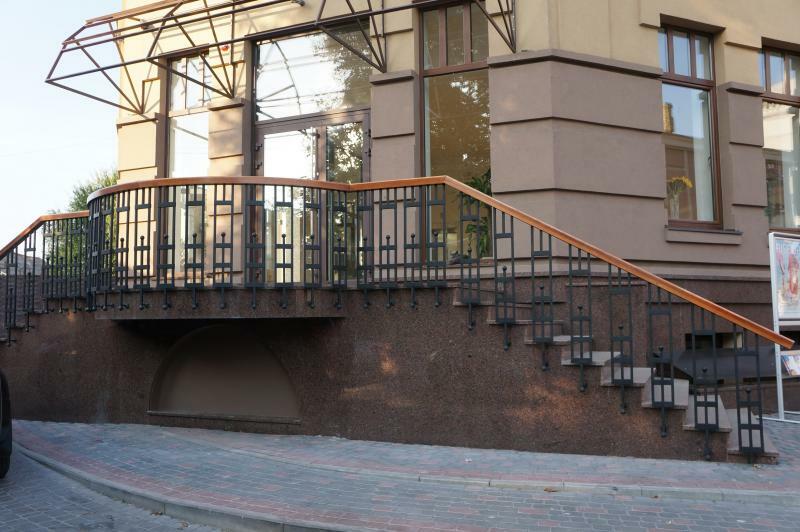Луцк, Словацкого ул., 7