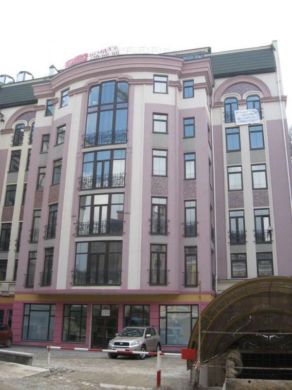 Київ, Воздвиженська вул., 52-54А